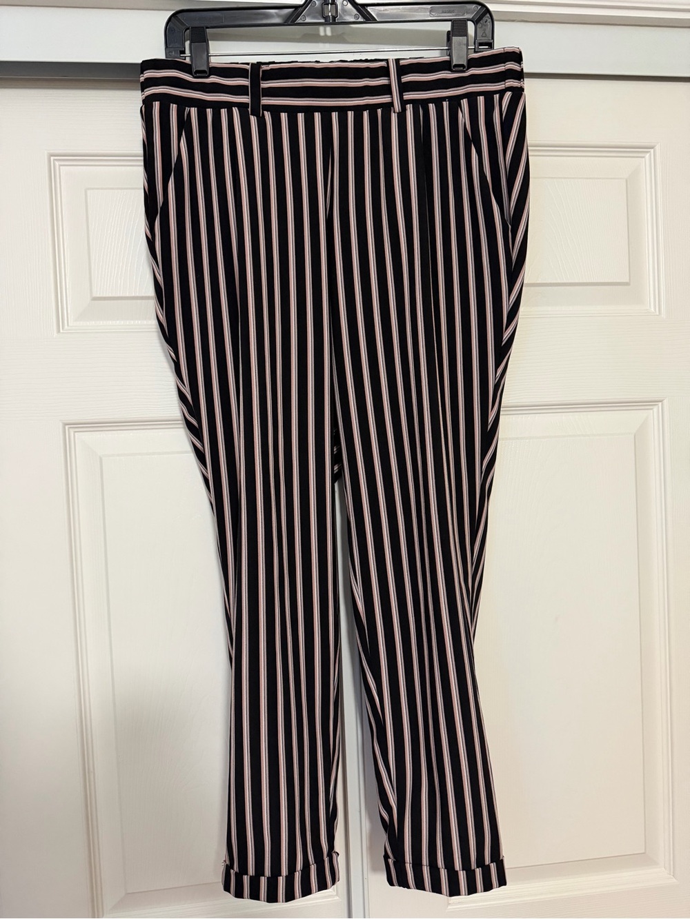 Torrid Size 00 Black & Pink Striped Ankle Pants Cuffed Pocket Trousers Stretch
